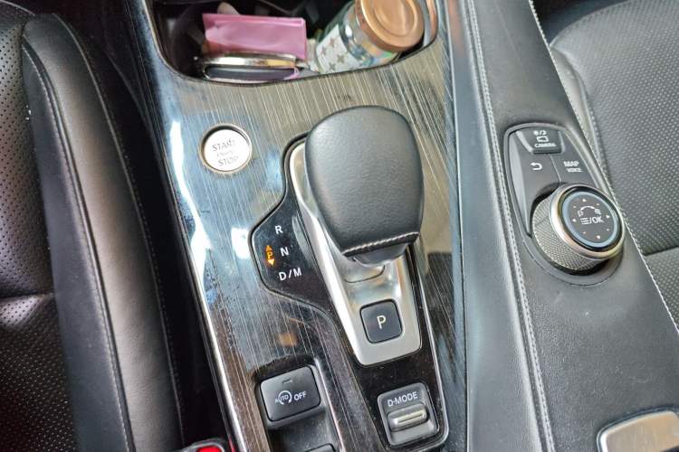 Used Infiniti QX50 2018 2.0T Four-Wheel Drive Elite Edition Gear Lever