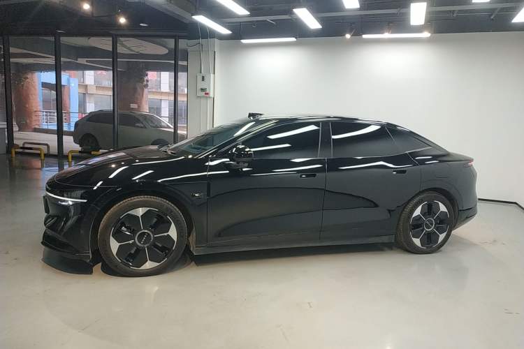 Used Zeekr 007 2024 Rear-Drive Enhanced Version 75 kWh
