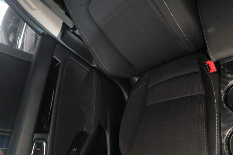 Used Honda Civic 2022 240TURBO CVT Dynamic Edition Right Front Seat