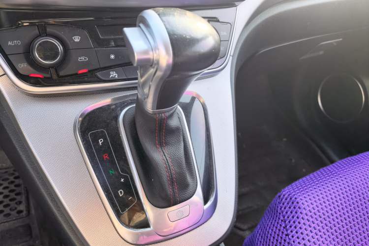 Used Haval H6 2015 Sport Edition 1.5T Automatic Two-Wheel Drive Luxury Model
