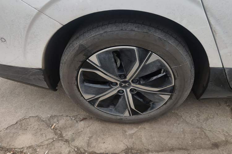 Used XPeng P5 2022 550E Right Rear Wheel Hub