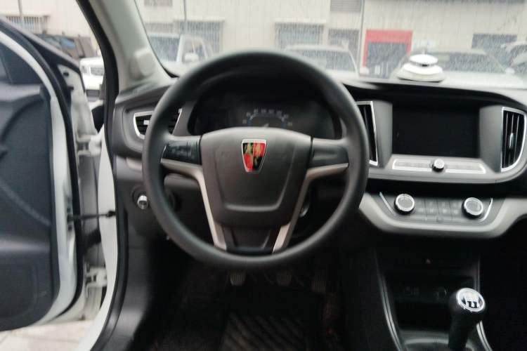 Used Roewe 360 2016 1.5L Manual Smart Screen Version