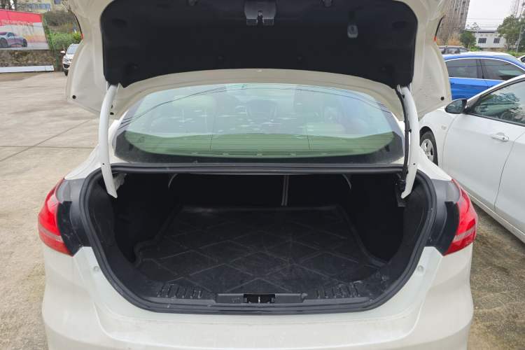 Used Ford Focus 2017 Sedan 1.6L Automatic Comfort Plus SmartDrive Edition