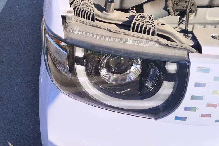 Used Chery QQ Ice Cream 2022 170km Sundae Phosphate Lithium-Ion