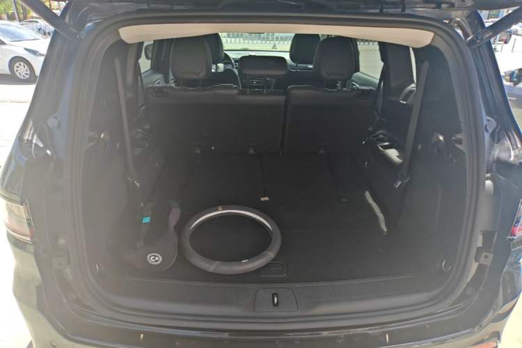 Used Jeep Grand Commander 2020 2.0T Four-Wheel Drive Night Eagle Edition Trunk