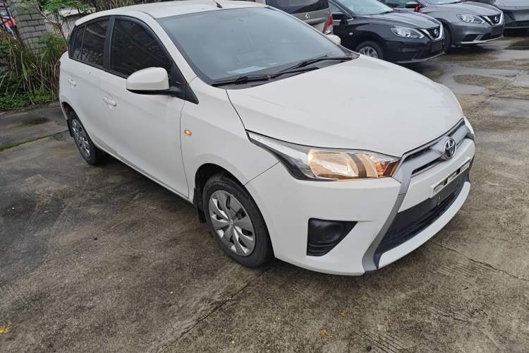 Used Toyota YARiS L Zhi Xuan 2015 1.5E Automatic Charm Edition
