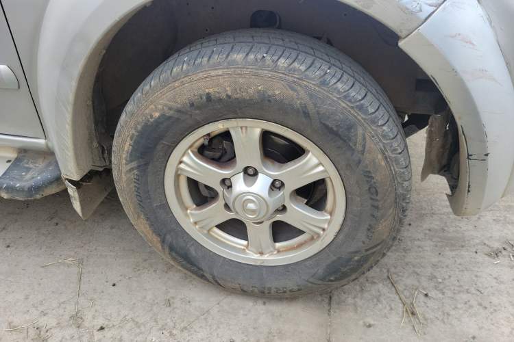 Used Great Wall Wingle 5 2013 2.0T European Version Two-Wheel Drive Elite Edition 6MT Big Double Cab GW4D20B