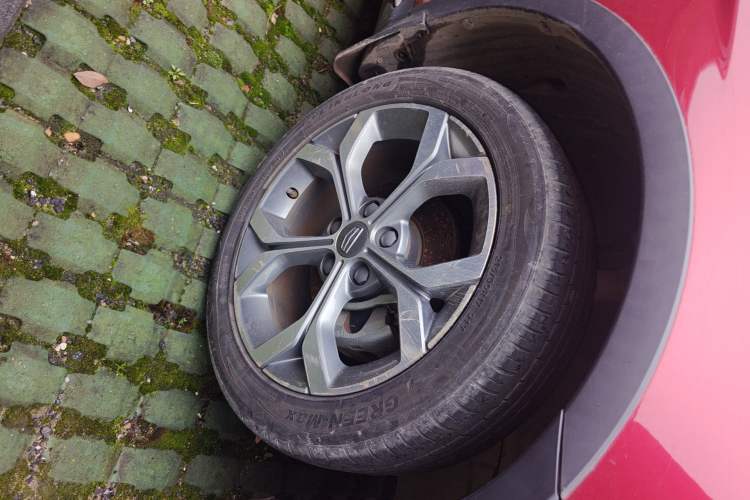 Used Geely Auto Vision S1 2018 1.4T CVT FENGXING Model Right Front Wheel Hub