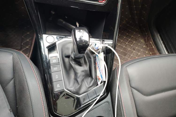 Used Volkswagen Tayron 2021 280TSI Two-Wheel Drive Luxury Smart Connectivity Version Gear Lever