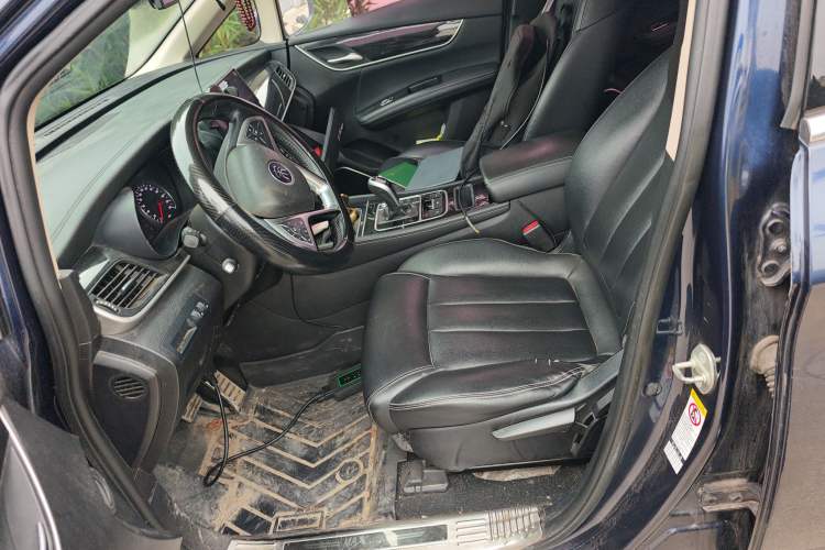 Used BYD Song MAX 2019 1.5T Automatic Smart Connect Ruiyi Sunroof Model 7 Seats China VI Standard
