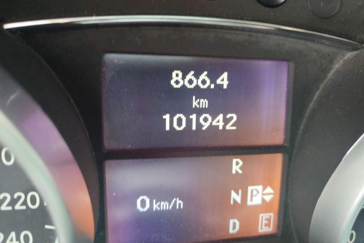 Used Mercedes-Benz R-Class 2014 R 320 4MATIC Business Model