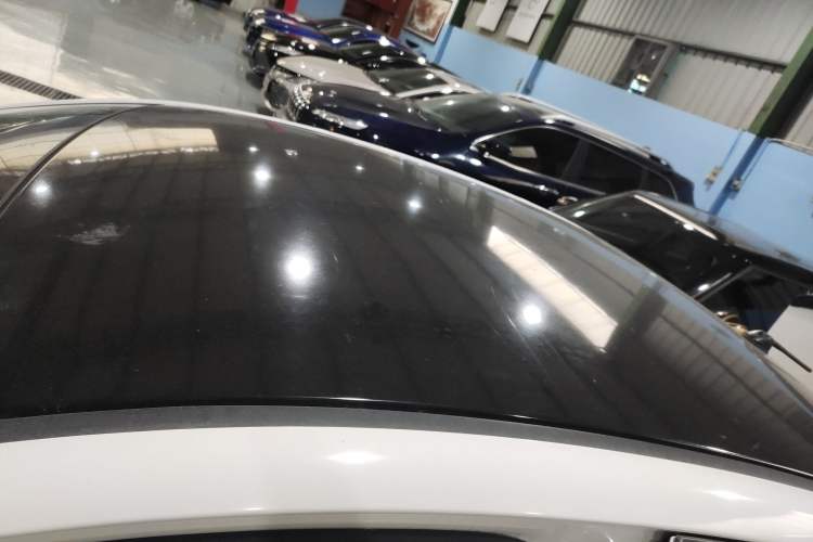 Used Mitsubishi Lancer EX 2016 1.8L CVT Black-and-White Retro Edition