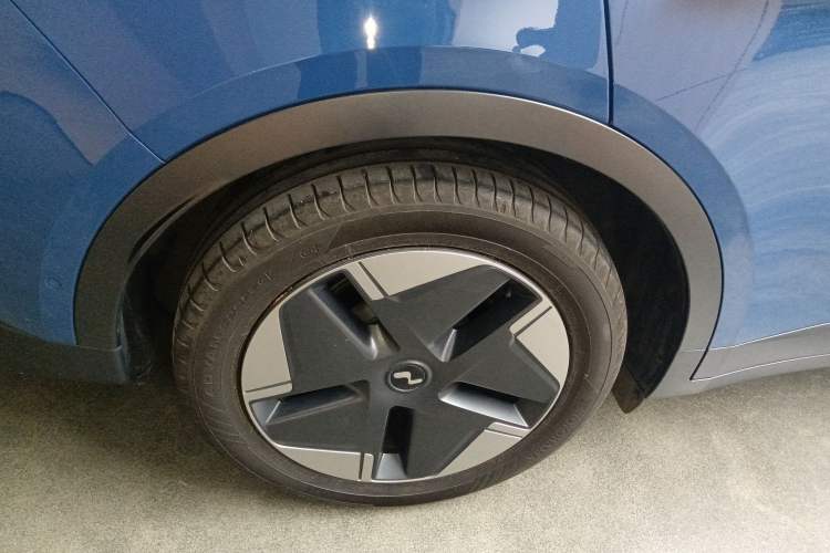 Used ONVO L60 2024 60 kWh Rear-Drive Version
