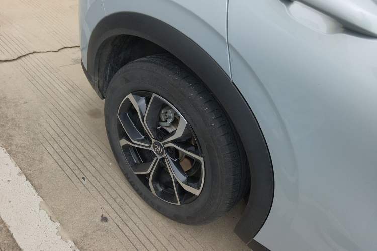 Used BYD Yuan PLUS 2024 Honor Edition 430KM Beyond Model Right Rear Wheel Hub