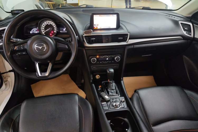 Used Mazda 3 Axela 2017 Sedan 1.5L Automatic Luxury Model Emission Standard China V