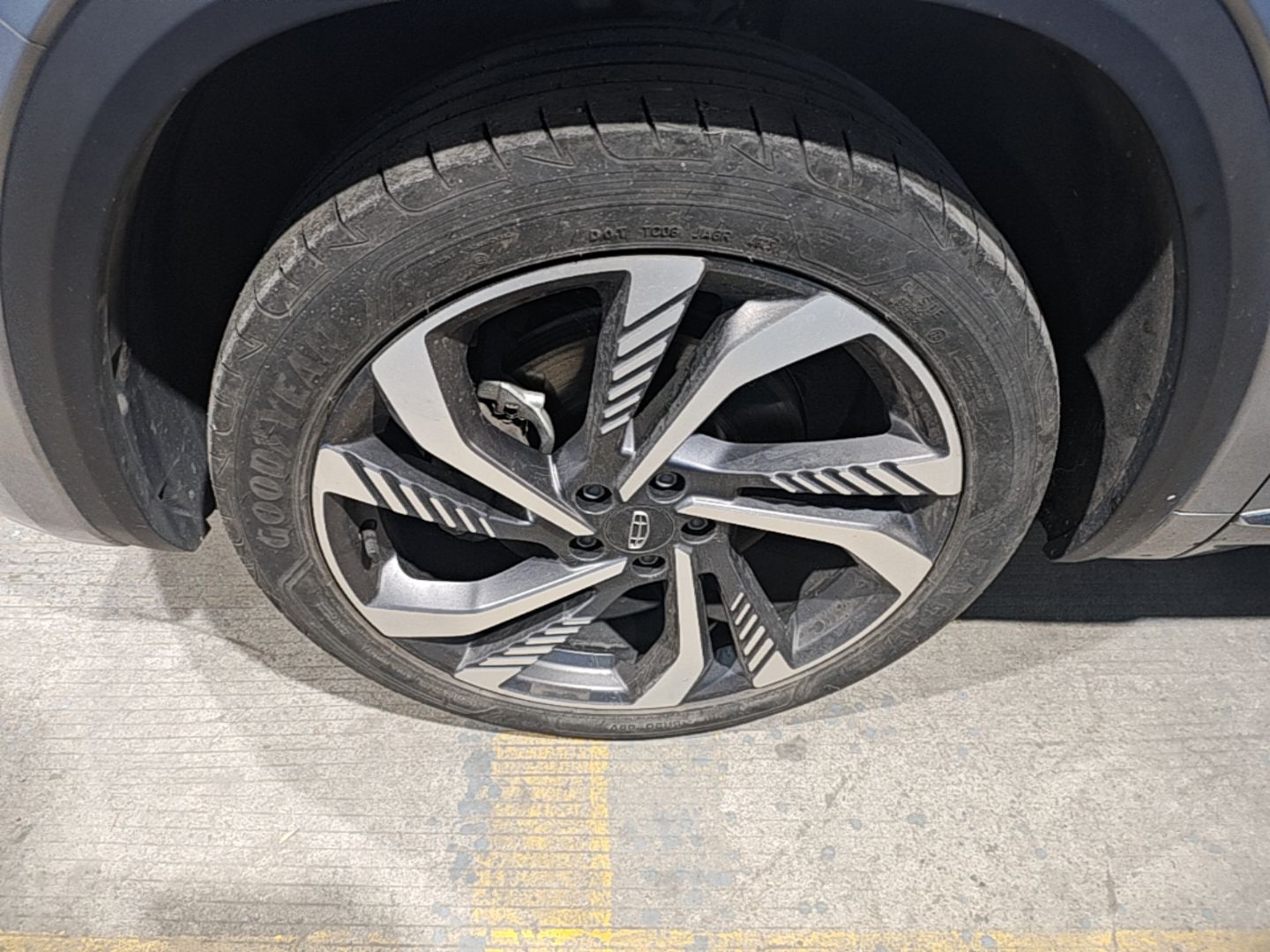 Geely Auto Monjaro L 2024 2.0TD High-Power Automatic Two-Wheel Drive Skyline Edition — снимка 10