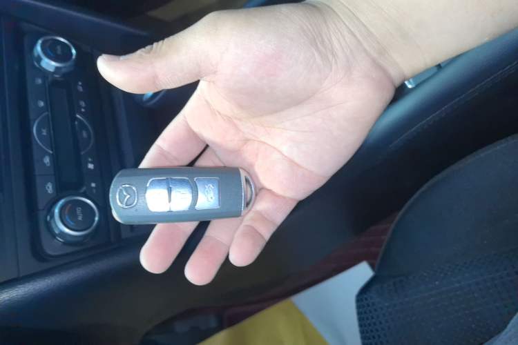 Used Mazda 3 Axela 2019 Cloud-Controlled Sedan 1.5L Automatic Luxury Model China VI Standard