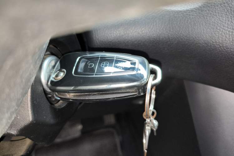 Used Ford Focus 2017 Hatchback 1.6L Automatic Comfort Plus SmartDrive Edition Vehicle Key