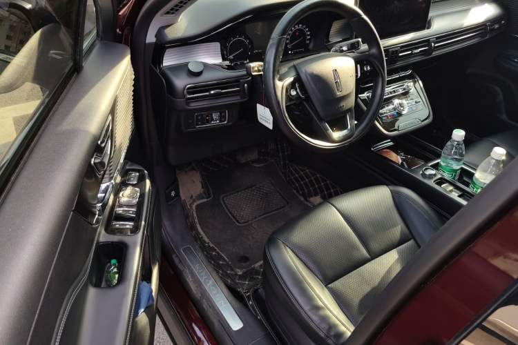 Used Lincoln Corsair 2021 2.0T Two-Wheel Drive Deluxe Edition Driver Seat