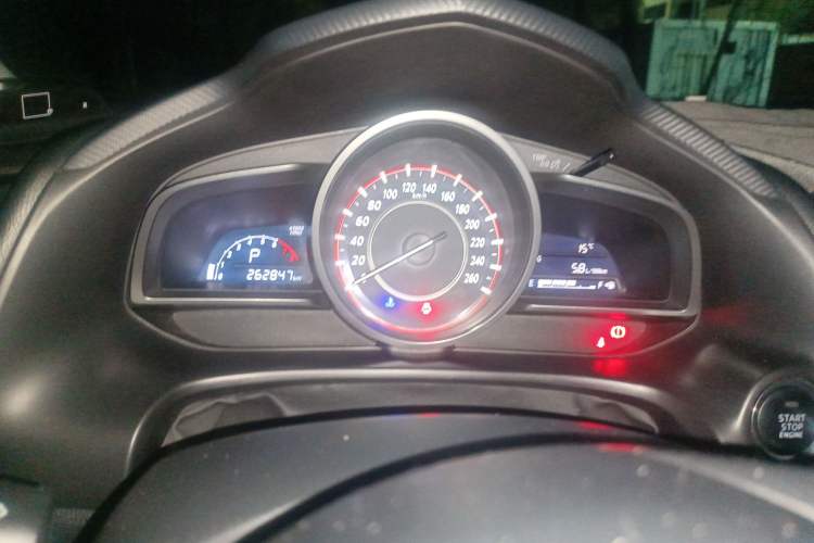 Used Mazda 3 Axela 2016 Sedan 1.5L Automatic Comfort Model