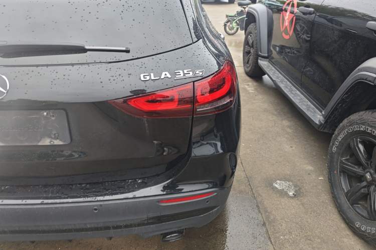 Used Mercedes-Benz GLA AMG 2022 AMG GLA 35 4MATIC Exterior 3