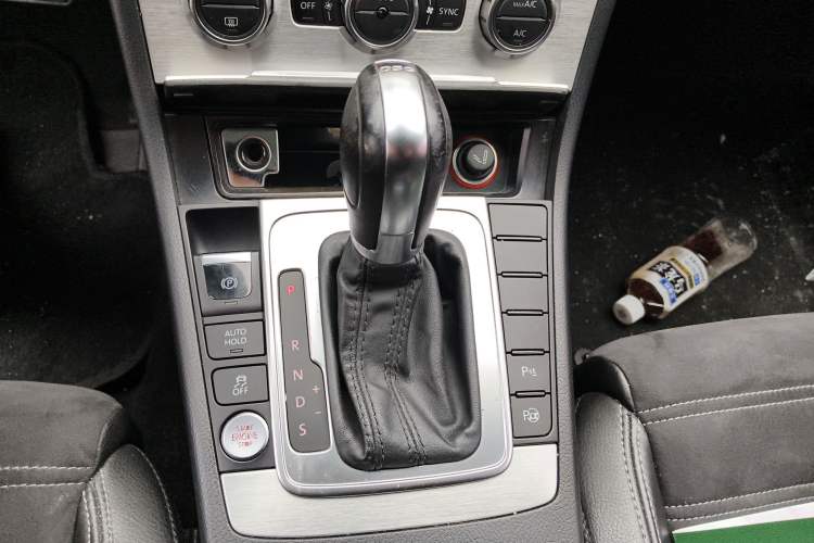 Used Volkswagen FAW-Volkswagen CC 2015 1.8TSI Luxury Model Gear Lever