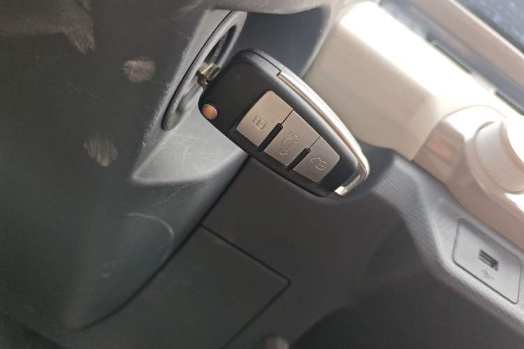 Used Chery QQ Ice Cream 2024 Edition Youth Version 205km Sundae