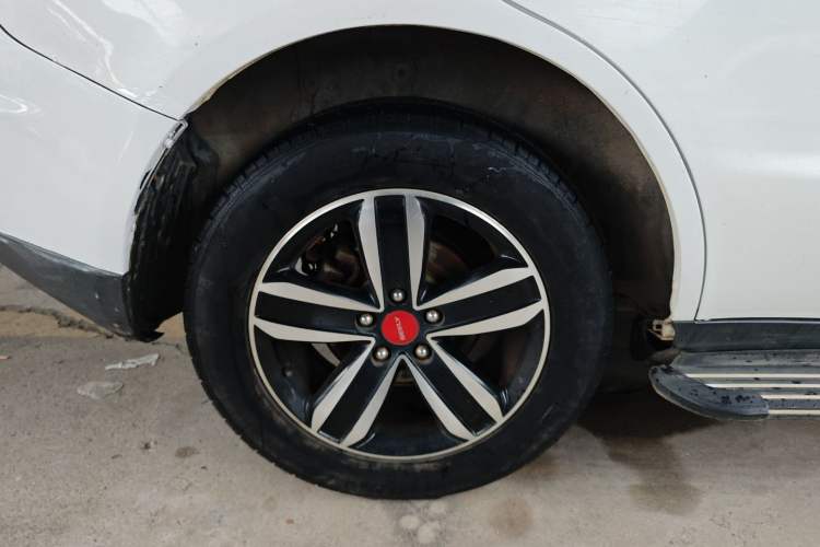 Used Geely Auto GX7 2015 Classic Edition 1.8L Manual Elite Model China IV