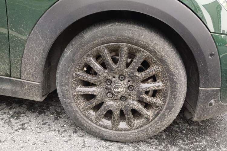 Used MINI 2018 1.5T COOPER Classic Edition Right Front Wheel Hub