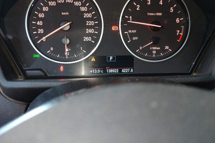 Used BMW X1 2016 sDrive20Li Luxury Model Odometer Close Up