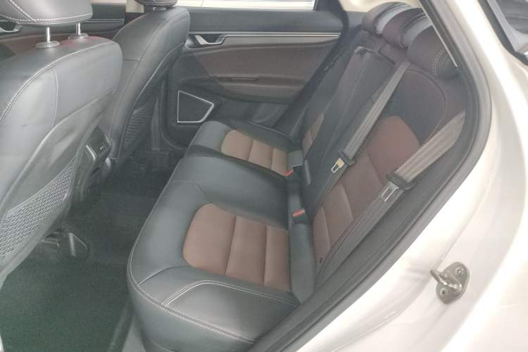 Used Geely Auto Emgrand GS 2017 Sport Edition 1.3T Automatic Smart Connectivity Model Left Rear Seat