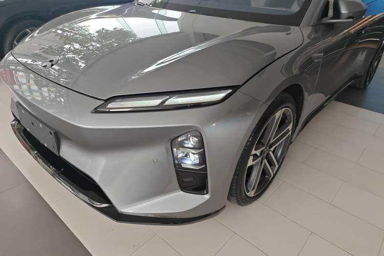 Used Nio ET5T 2025 Model Champion Commemorative Edition, 75kWh Touring Left Front Headlight