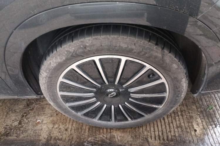 Used Hima AITO M7 2024 1.5T Four-Wheel Drive Plus Version 5 Seats
