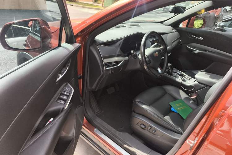 Used Cadillac XT4 2018 28T Two-Wheel-Drive Luxury Model