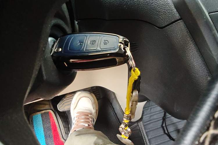 Used Ford Tourneo Custom 2017 2.0T Automatic Elite Version Vehicle Key