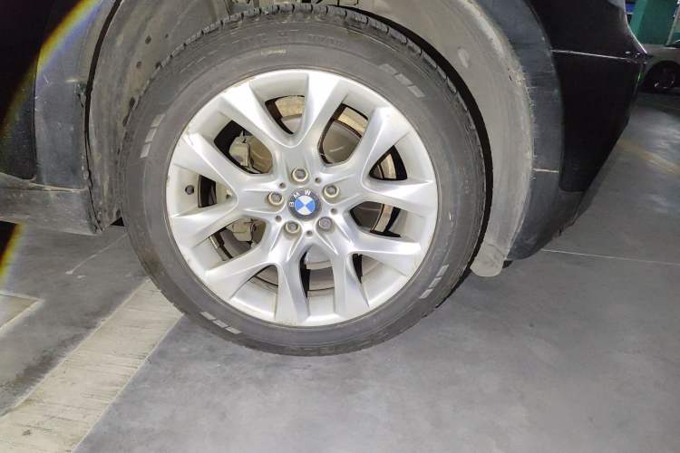 Used BMW X5 2011 xDrive35i Luxury Model
