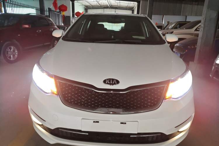 Used Kia K2 2015 Hatchback 1.4L AT GLS Cool Edition