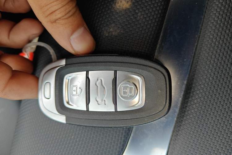 Used Hongqi E-QM5 2022 431 km Charge & Enjoy Edition Interior 1