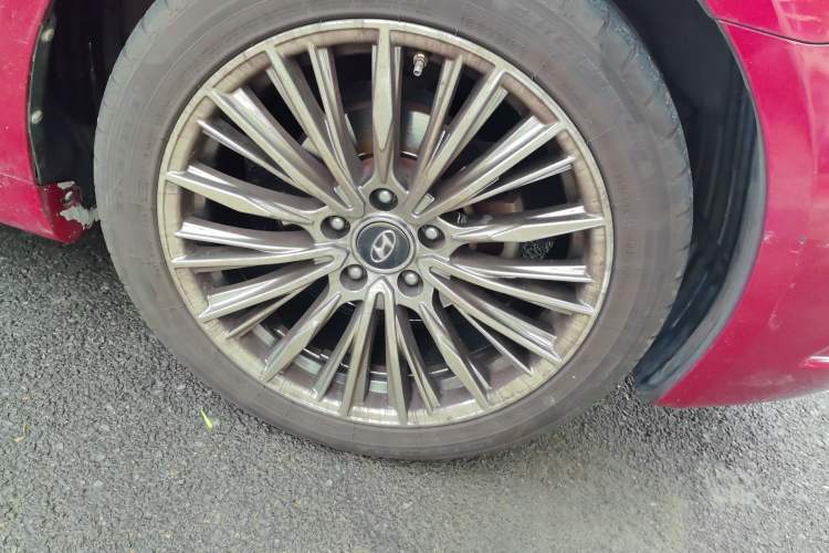 Used Hyundai Sonata 2011 2.0L Automatic Supreme Edition
