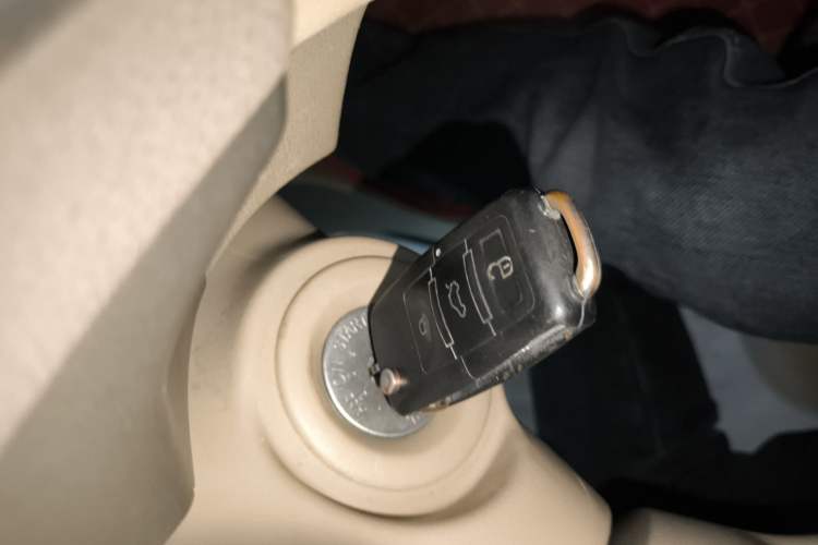 Used Nissan Sylphy 2012 Classic 1.6XE Automatic Comfort Edition Interior 1