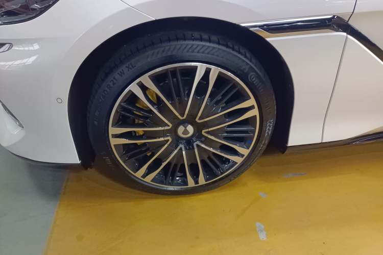 Used Denza Z9GT 2024 1100 Four-Wheel Drive Ultra Version