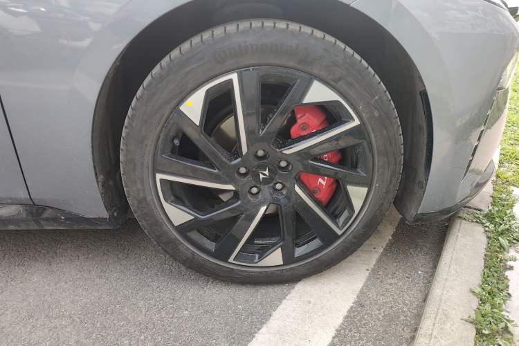 Used Dongfeng eπ eπ007 2024 200Pro Range-Extended Version Right Front Wheel Hub