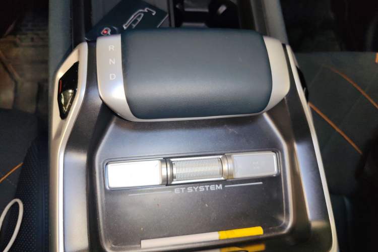 Used Deepal G318 2025 Worry-Free Adventure Edition Four-Wheel Drive Secret Realm Version Gear Lever