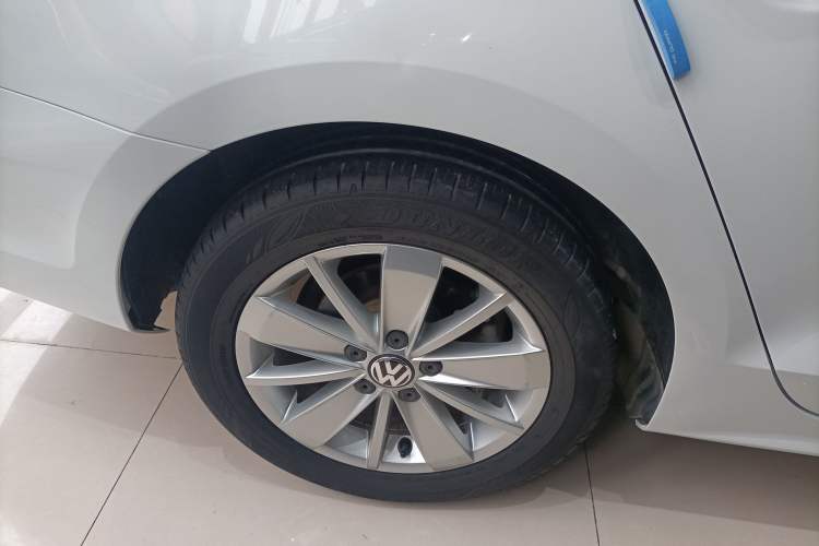Used Volkswagen Sagitar 2018 1.6L Automatic Fashion Model Right Rear Wheel Hub