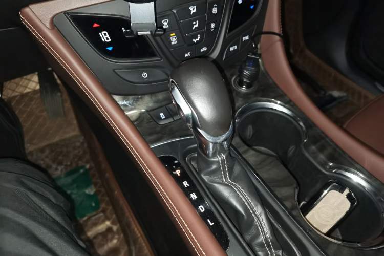 Used Buick Envision 2014 28T Four-Wheel Drive Elite Model
