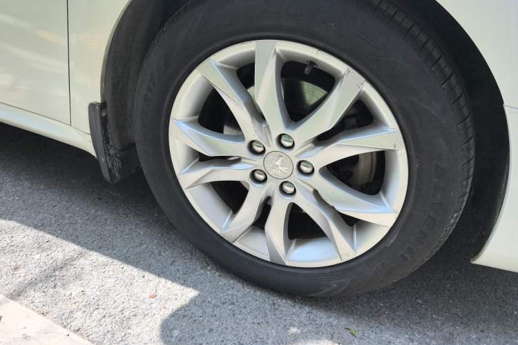 Used Peugeot 508 2011 2.3L Automatic Flagship Edition Right Front Wheel Hub