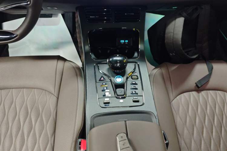 Used BYD Han 2024 EV Glory Edition 506KM Front-Wheel-Drive Premium Model