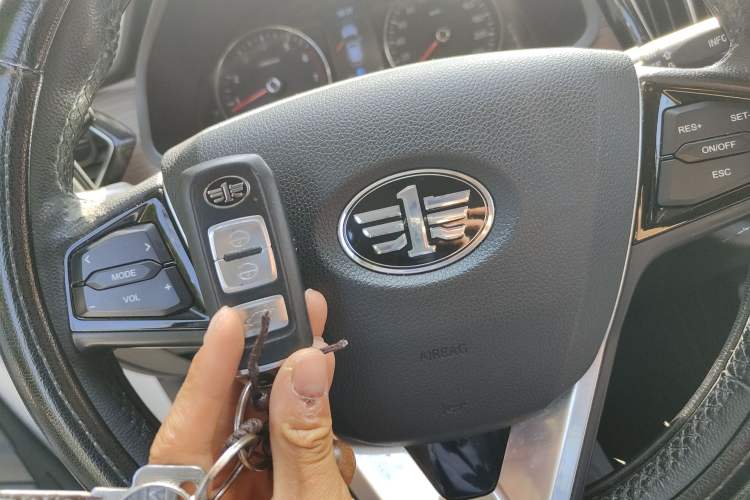 Used FAW Senya R7 2018 R7C 1.6L Automatic Smart Edition