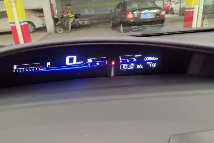 Used Honda Jade 2017 1.8L automatic Comfort version 5 seats
