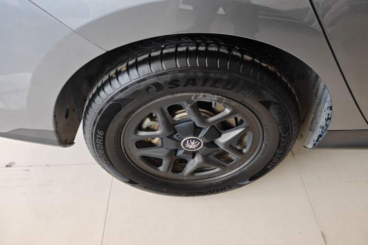 Used BYD Qin PLUS 2025 DM-i Smart Drive 55KM Leading Model